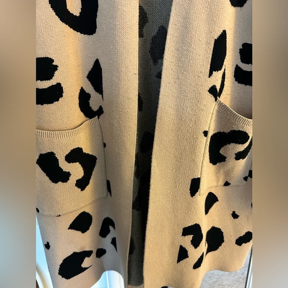 SHEIN Animal print mid length cardigan - Picture 3 of 4